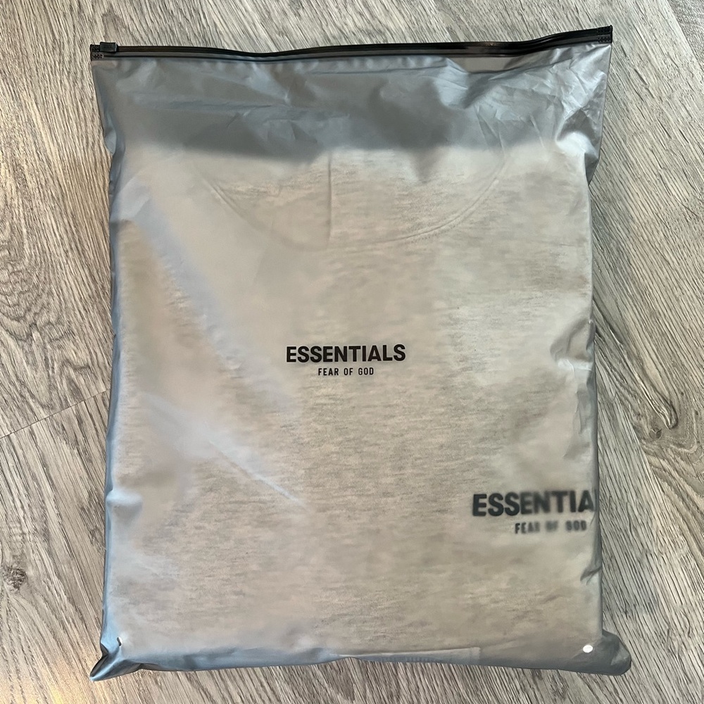 Fear of God Essentials Light Gray Tee - Picture 7 of 7